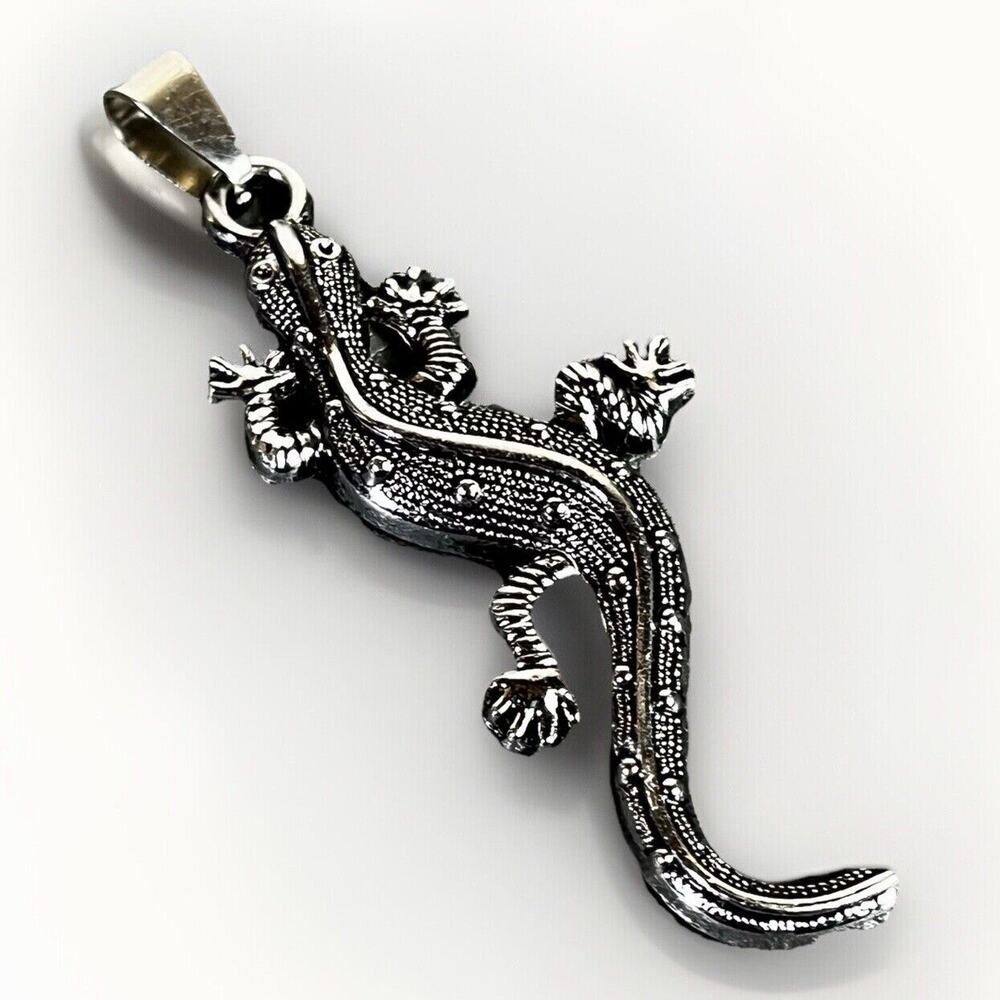 Large Silver Tone Detailed LIZARD PENDANT- Length- 2 Inches - 7.8g